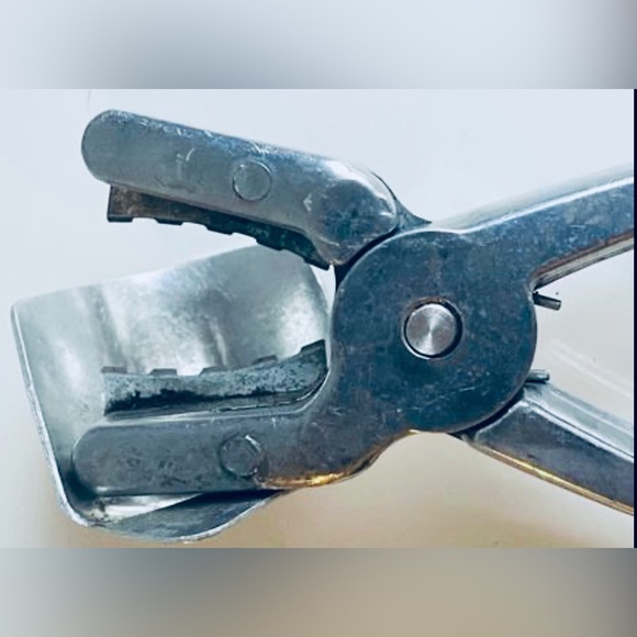 TEXAS NUT SHELLER vintage authentic great quality pecan walnut almond - Picture 2 of 3